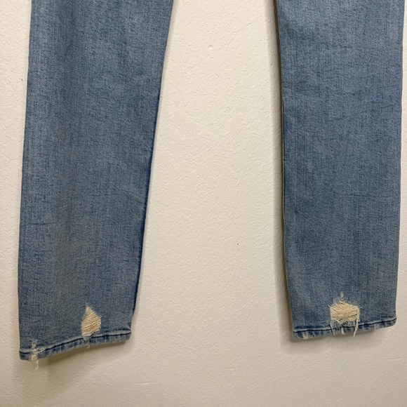 Mother High Waisted Rider Skimp Jeans in The Confession Wash - Picture 4 of 15